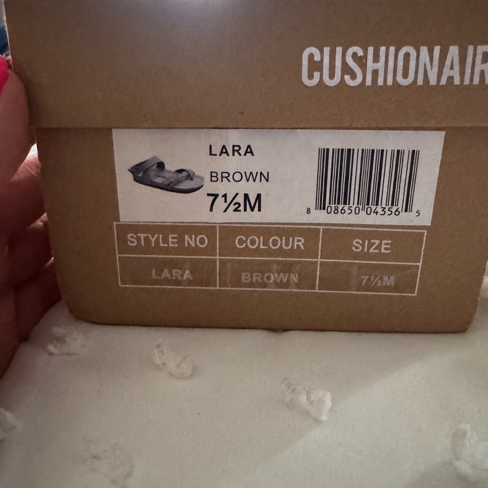 Cushionaire Brown Sandals - Size 7.5M